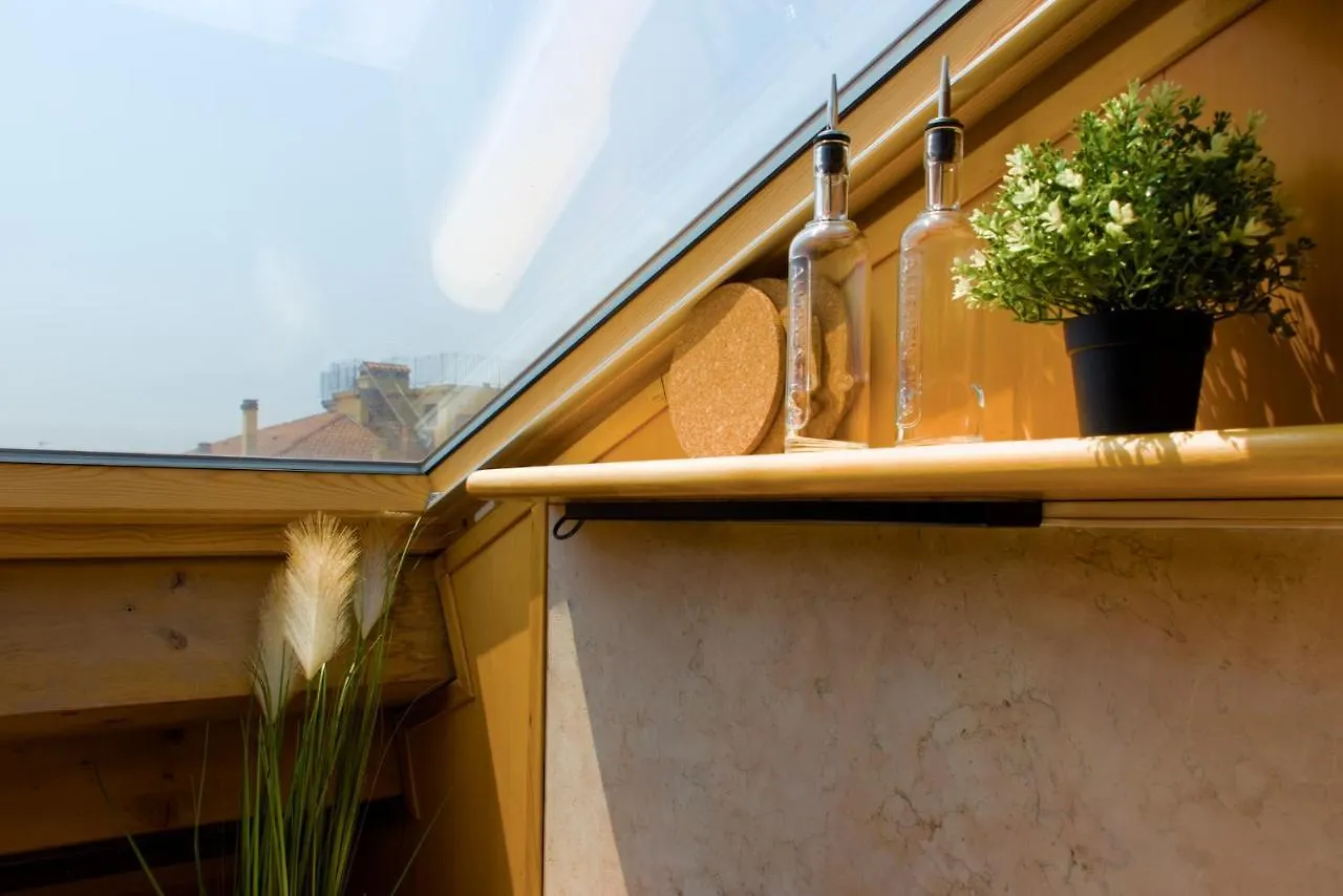 Mazzini Rooftop Parcheggio Free Vicino All'Arena Verona 0*,  Italy